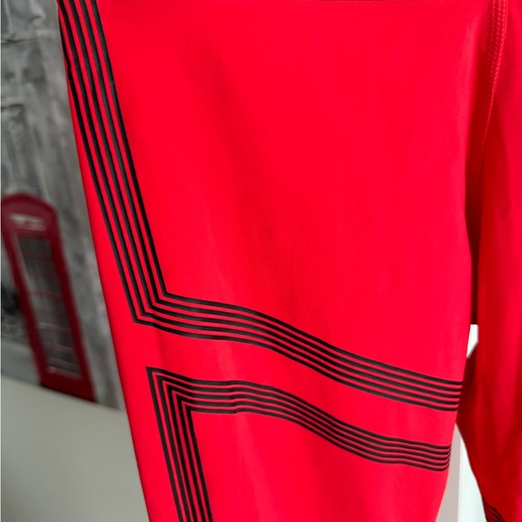 REEBOK RED LEGGINGS WITH STRIPES - Picture 3 of 4